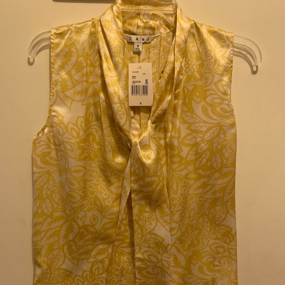 NWT Sleeveless Silk Blouse lemon leaf print (size S)